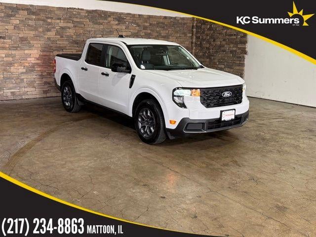 2025 Ford Maverick XLT AWD SuperCrew in Oxford White — front three-quarter view