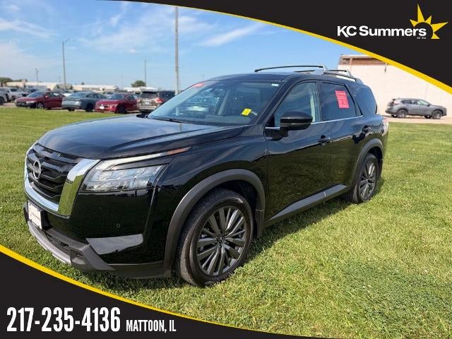 2025 Nissan Pathfinder SL 2WD in Super Black — front three-quarter view